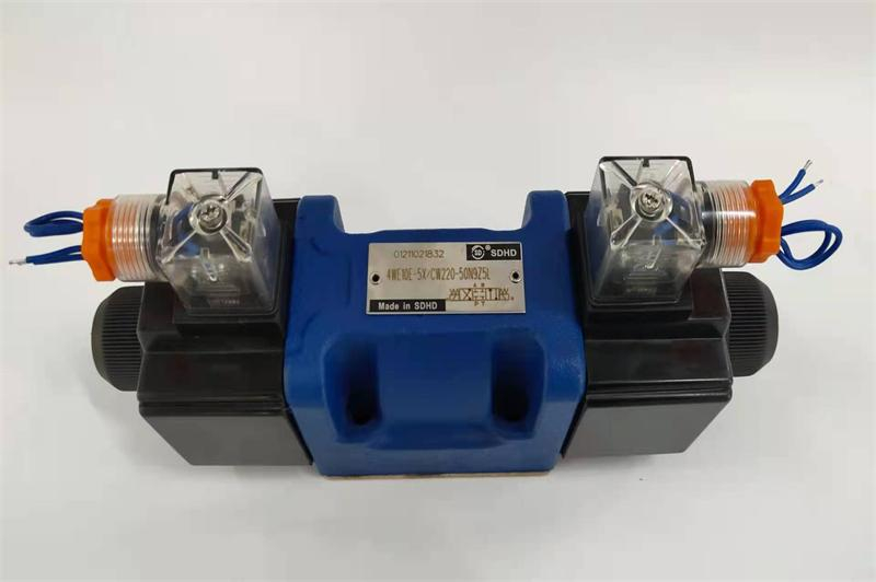 電磁換向閥4WE10E-5X/CW220-50N9Z5L